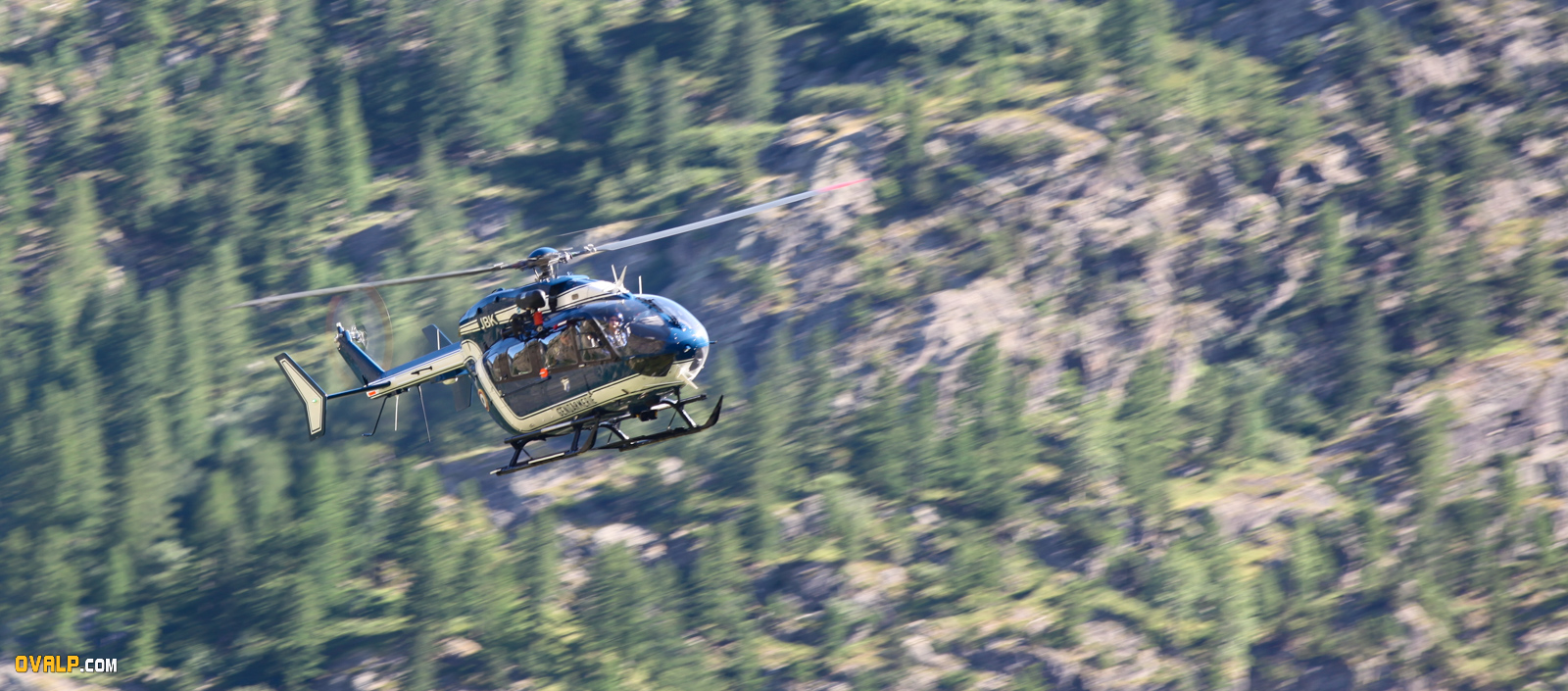 Choucas 05 EC145 PGHM Briançon