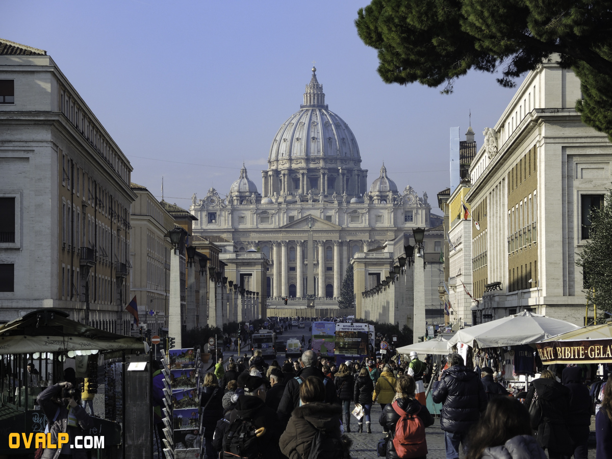 Basilique Saint Pierre / Saint Peter's basilica