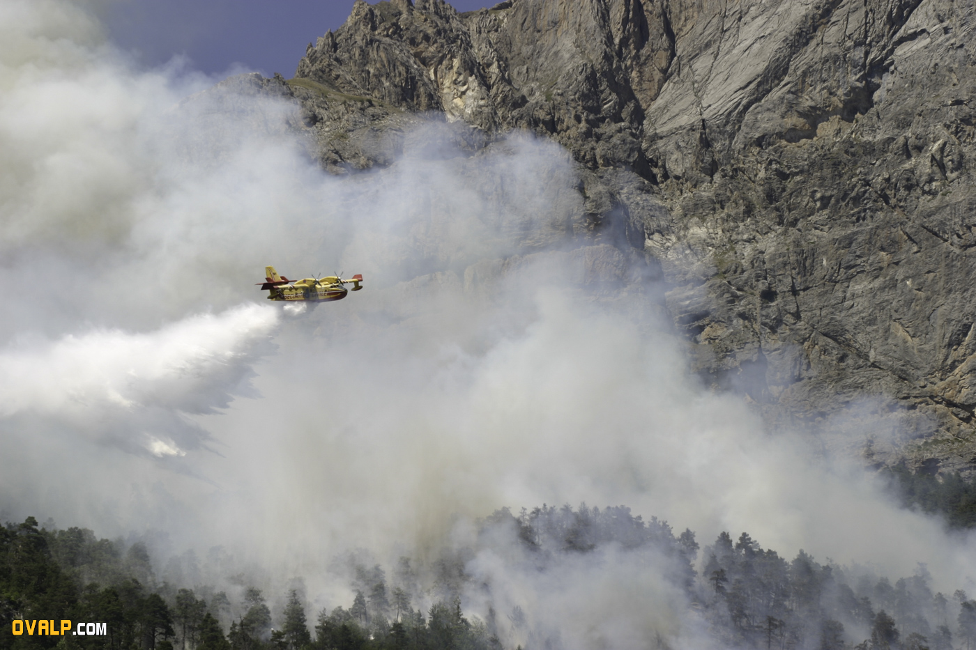 Feu Les Vigneaux 2003 Canadairs 11