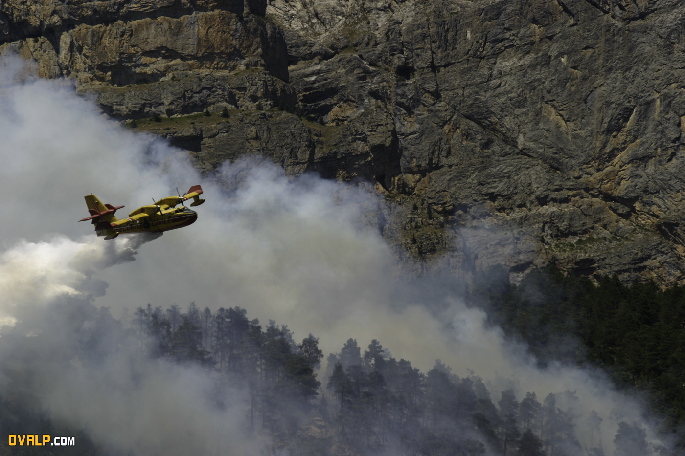 Feu Les Vigneaux 2003 Canadairs 7